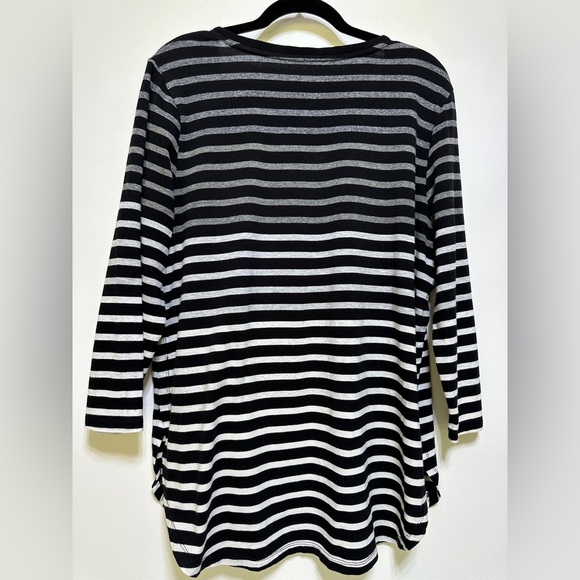 Calvin Klein | V-Neck Black & White Striped Performance Top - Picture 3 of 5